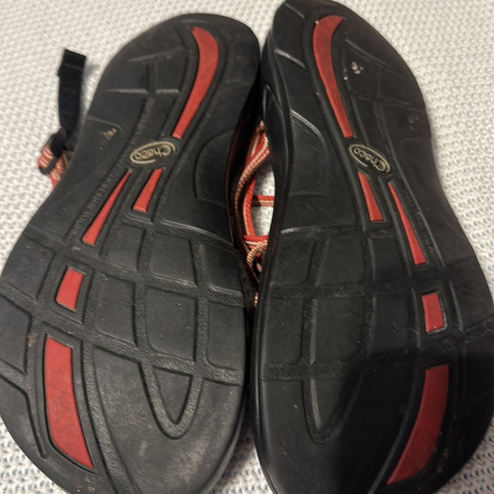 Chaco red, pink, and brown pinstriped sandals with toe strap. Size 8 - Picture 2 of 8